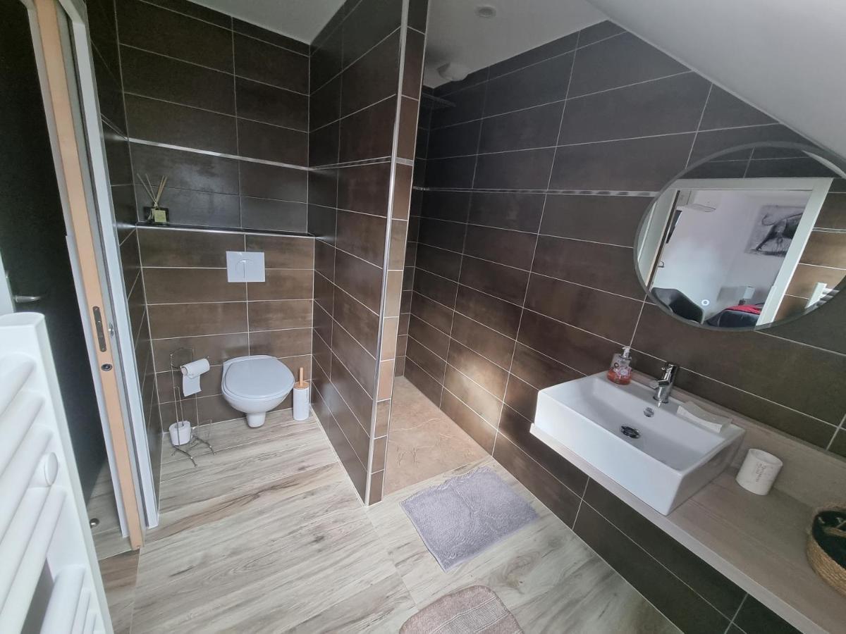 Le 4 Bed and Breakfast Montignac-Lascaux Eksteriør billede