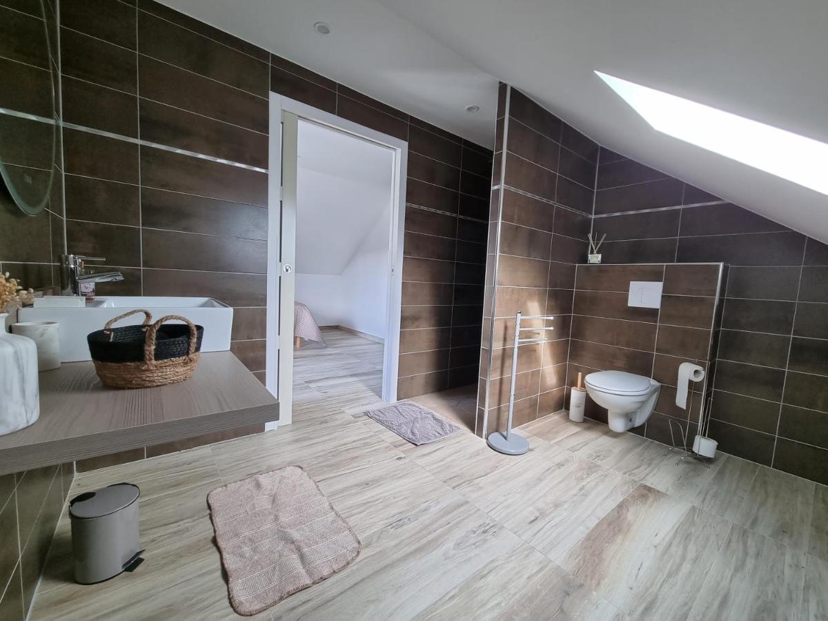 Le 4 Bed and Breakfast Montignac-Lascaux Eksteriør billede