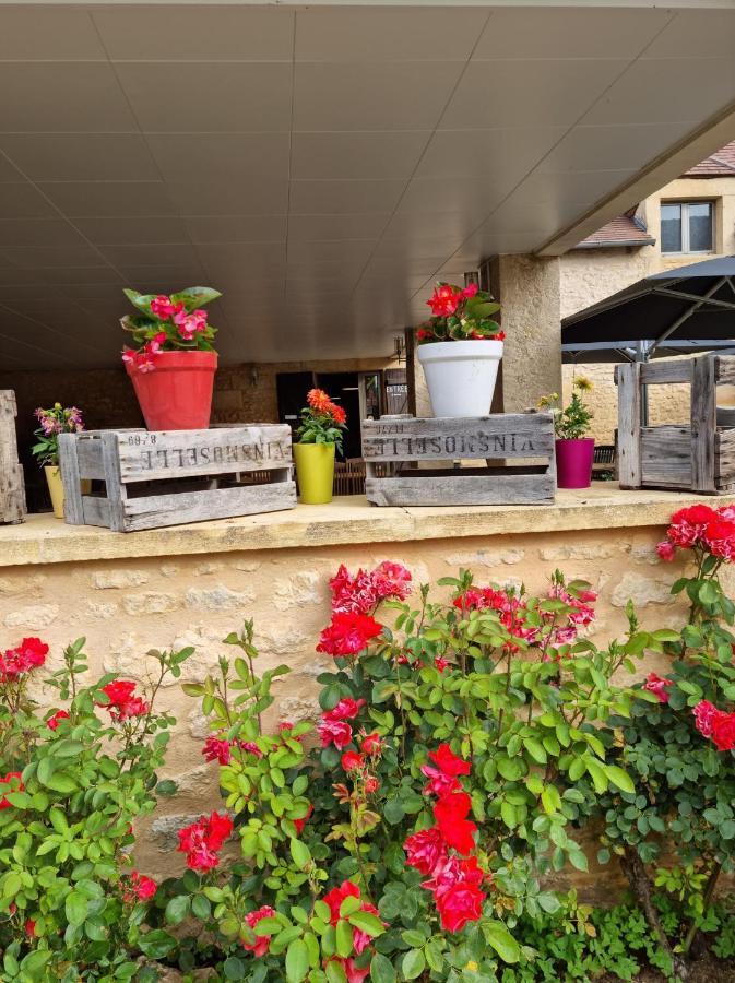 Le 4 Bed and Breakfast Montignac-Lascaux Eksteriør billede