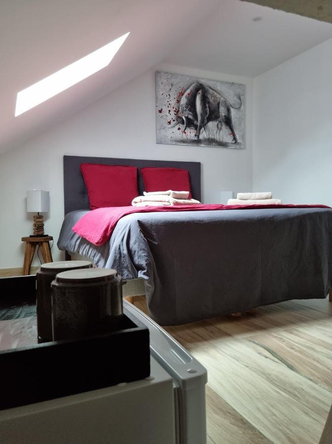 Le 4 Bed and Breakfast Montignac-Lascaux Eksteriør billede