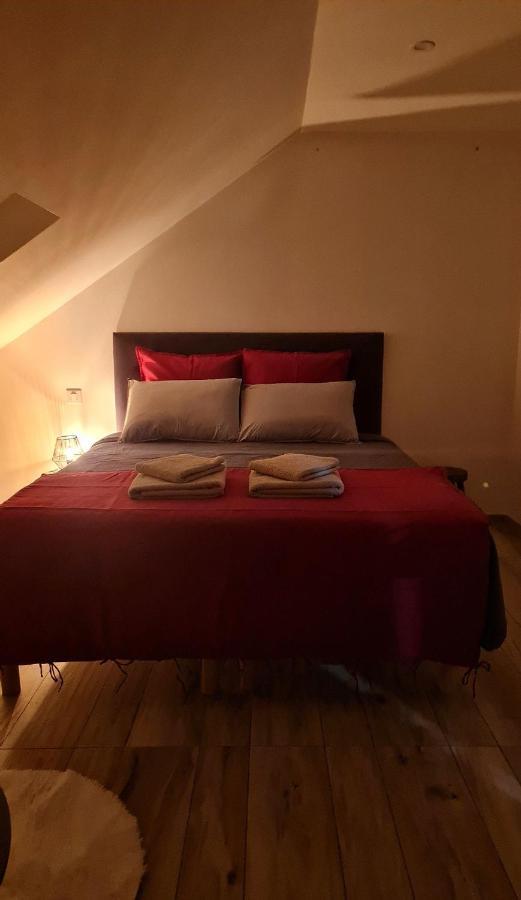 Le 4 Bed and Breakfast Montignac-Lascaux Eksteriør billede